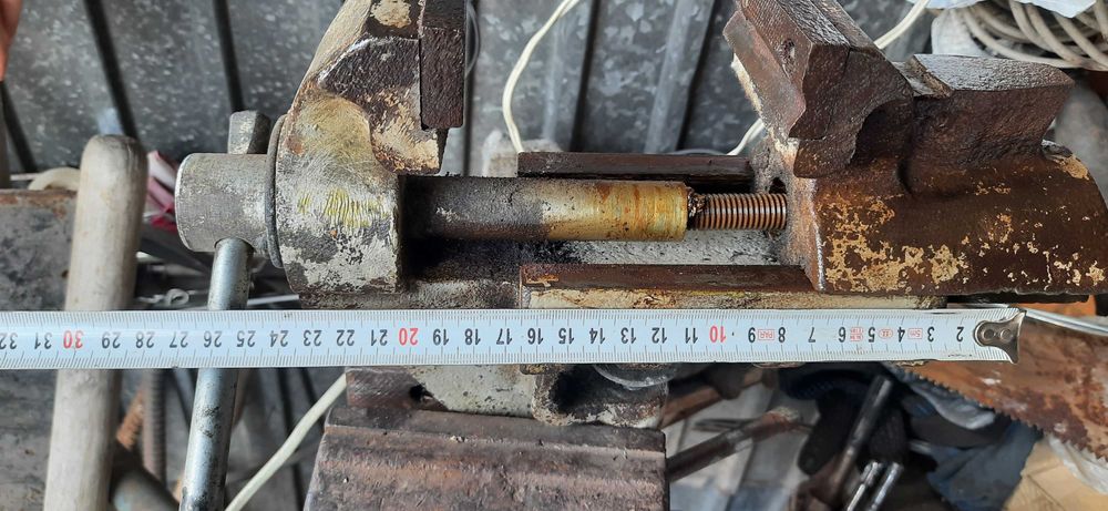 Тиски новые. Производство СССР.