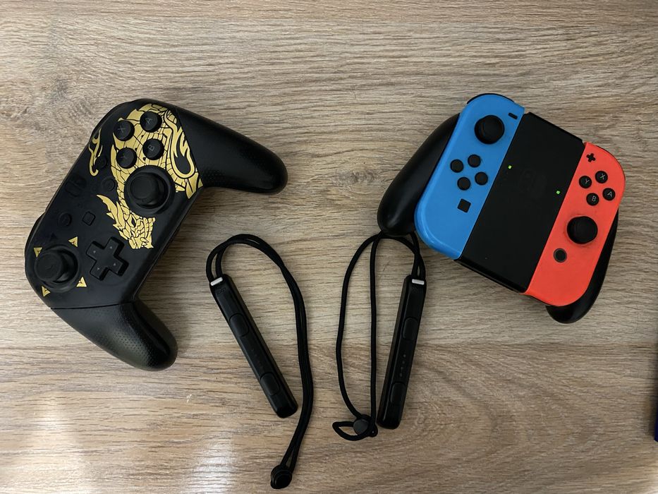 Nintendo Switch V2 Полный комплект + 2 картриджа + Pro Controller