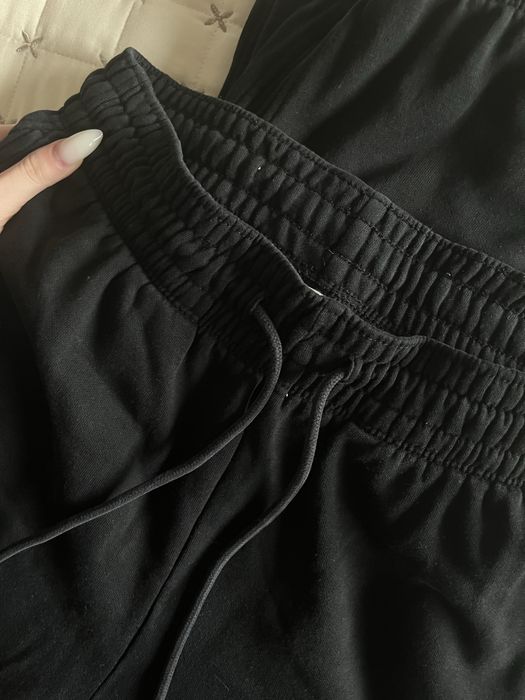 Черен анцуг s и xs размер