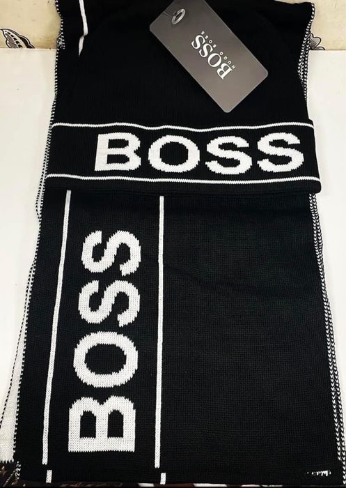 Комплект шапка и шал Boss