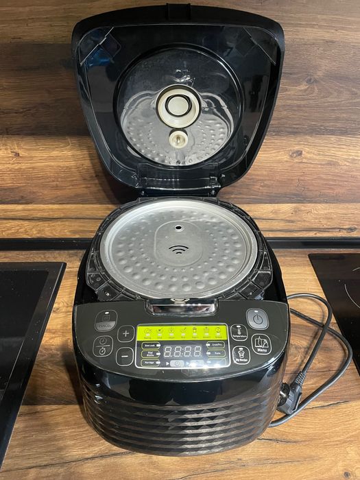 Мултикукър     .