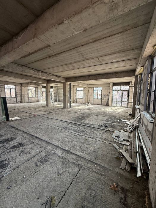 Продается отдельно стоящее здание 5 этажей 2390квМ 5 соток Чиланзар 21