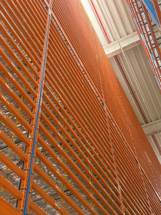 Rafturi metalice pentru depozitare paleti