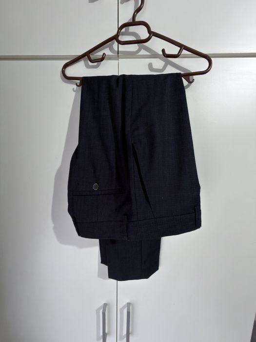 Costum barbati alastru inchis !!