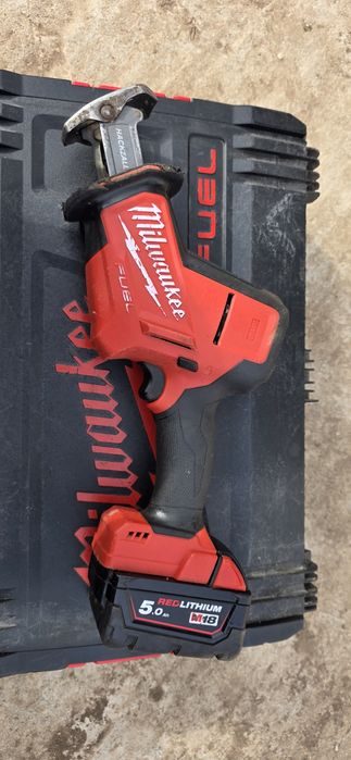 Fierastrau sabie milwaukee fhz cu acumulator 5 ah