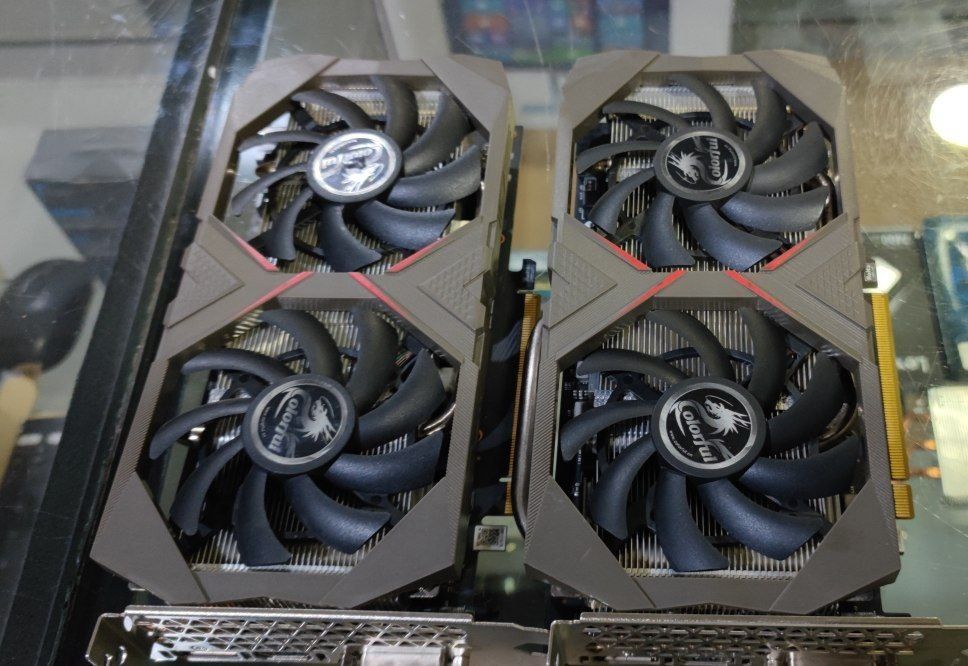 Colorful rtx 2060super 8gb  holati zor 

2ta holati yaxshi 

170$ dan