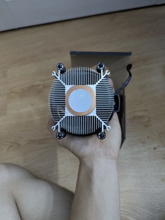 AMD Wraith Stealth охлаждения для процессора