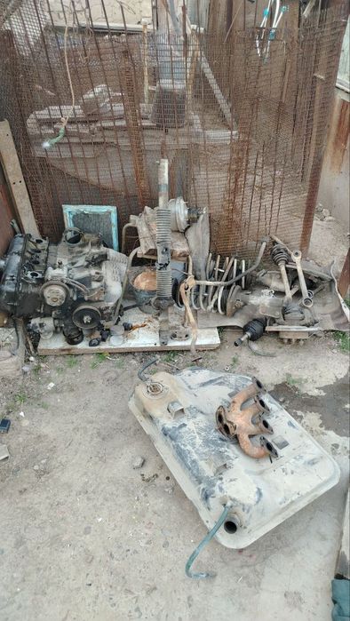 Мотор запчасти на москвич 2141