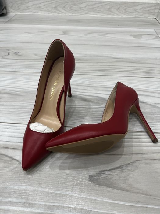 Forever queen  35 размер карасный цвет