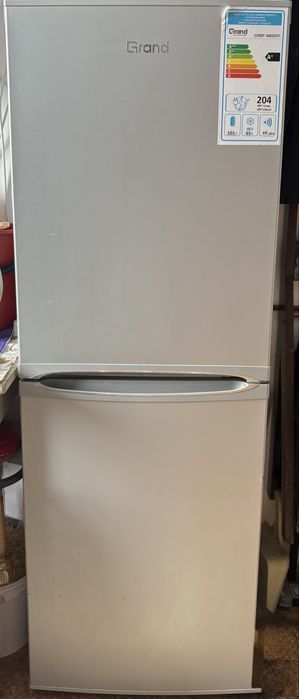 Холодильник серый