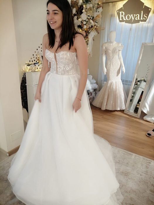 Rochie mireasa 2023