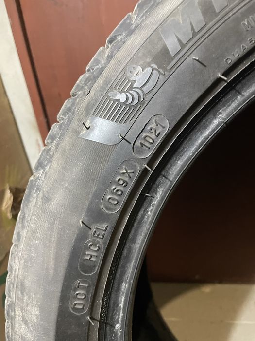 235/45/18 Michelin/GoodYear 2x2
