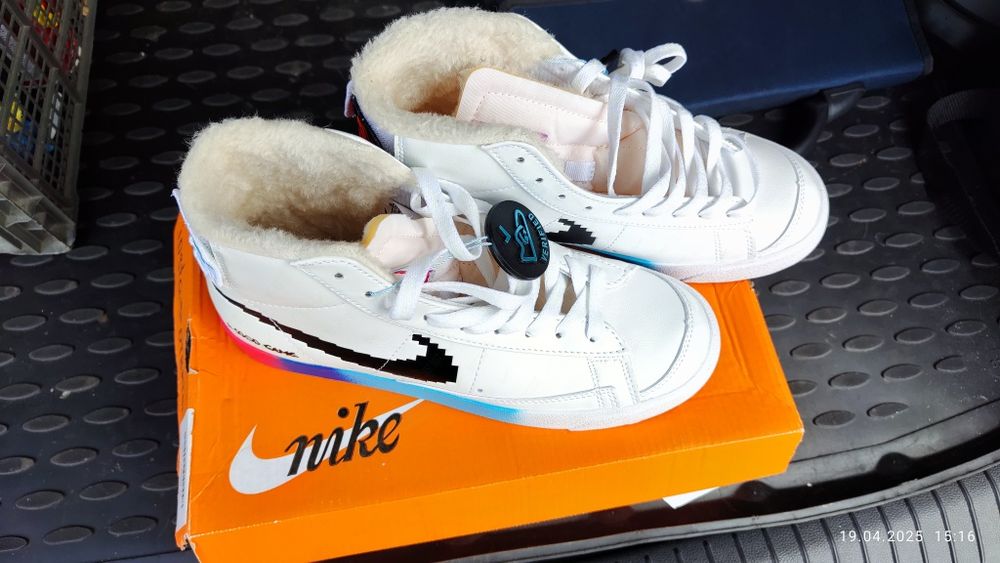 Женские демисезонные кроссовки "Nike"