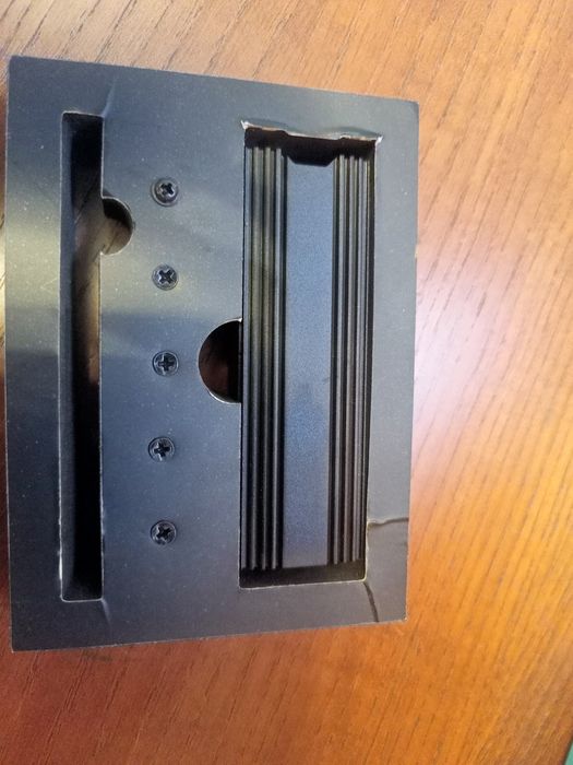 Продам массивный радиатор для SSD