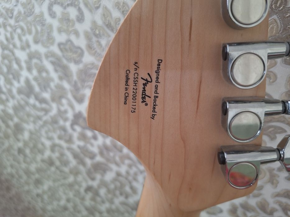 Squier FSR Affinity Stratocaster и Fender Champion 20