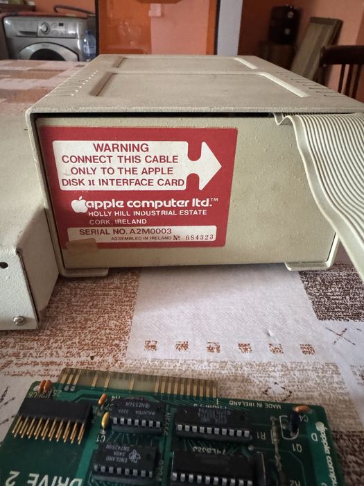 Монитор фллпи правец