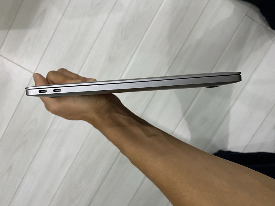 macbook pro 13 2017 в отличном сост