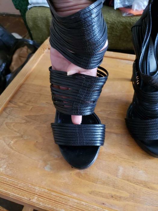 ZARA сандали с висок ток