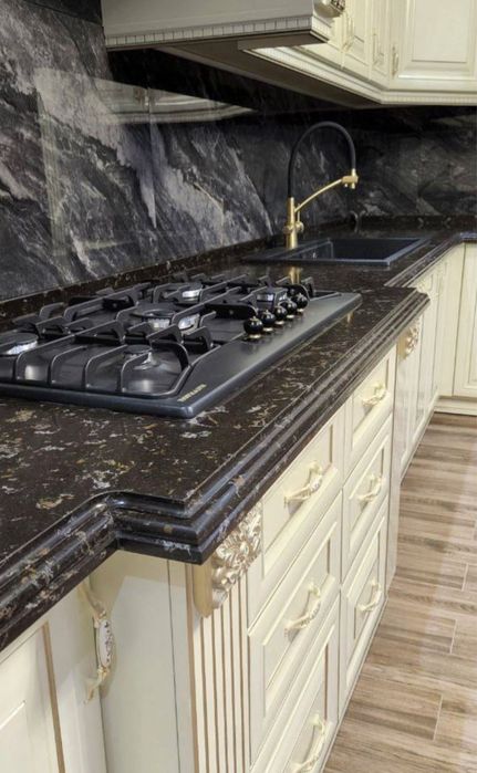 Столешница кварс и акрил