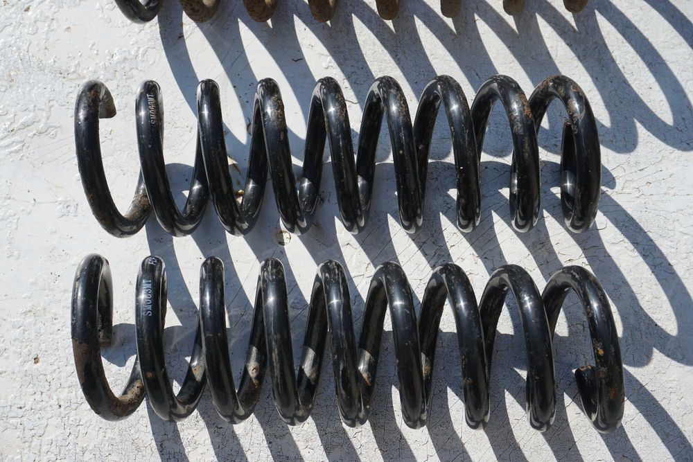 4 броя Пружини за Mercedes E200 Elegance W210