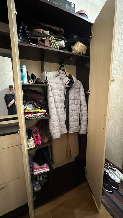 Продаю шкаф в прихожую