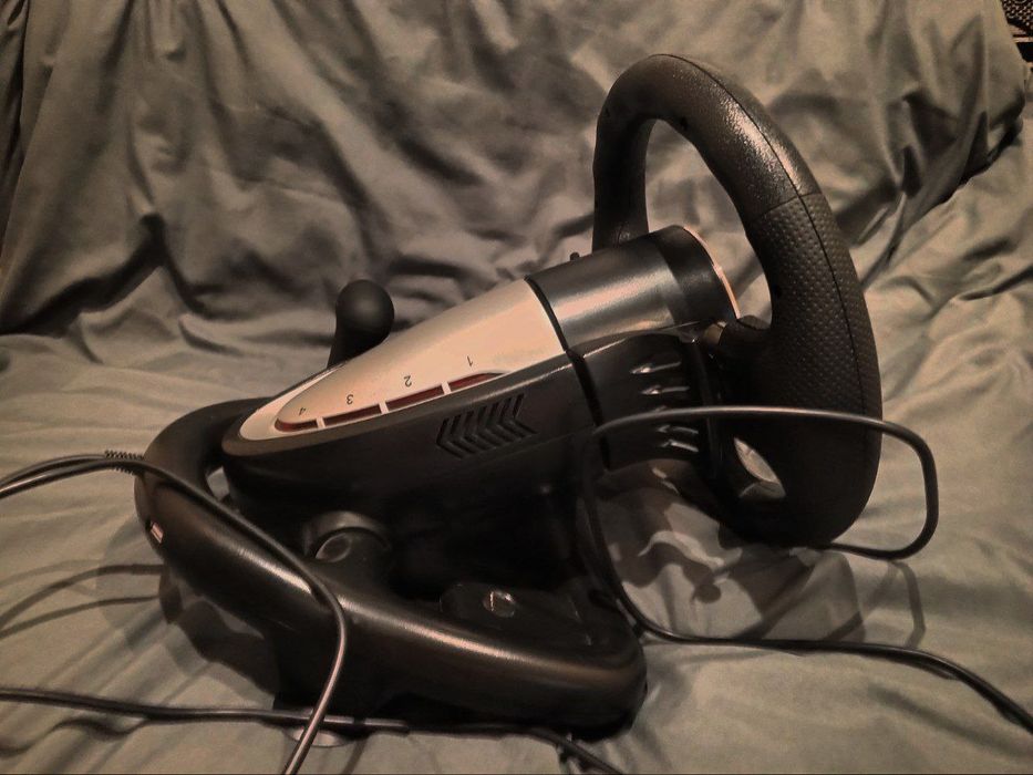 Руль игровой хорошый