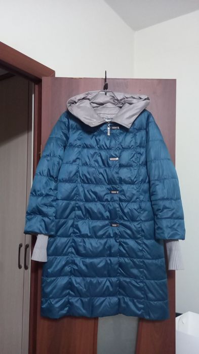 Продам куртку весна