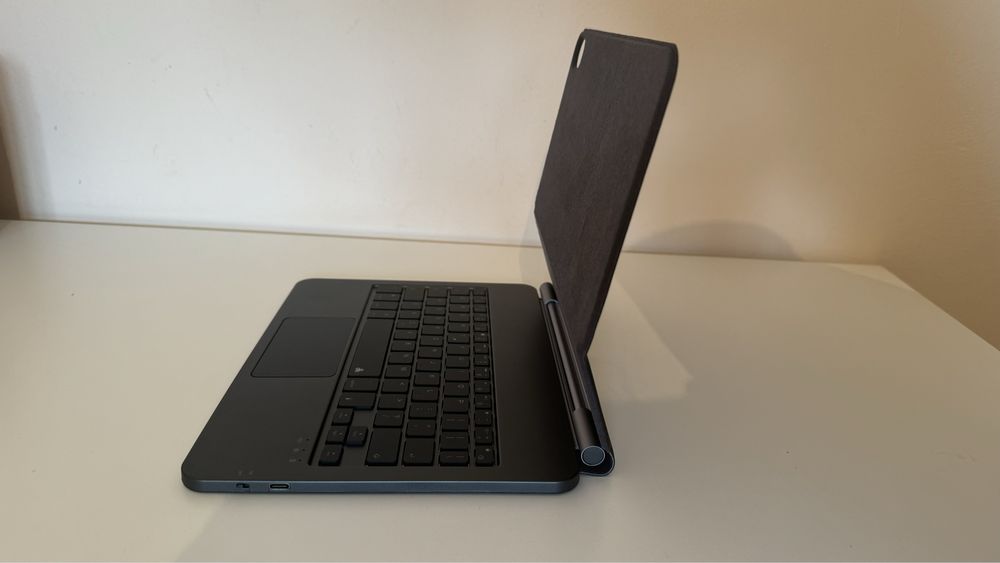 iPad-қа арналған Magic Keyboard, 10 шы поколение (трекпадпен)