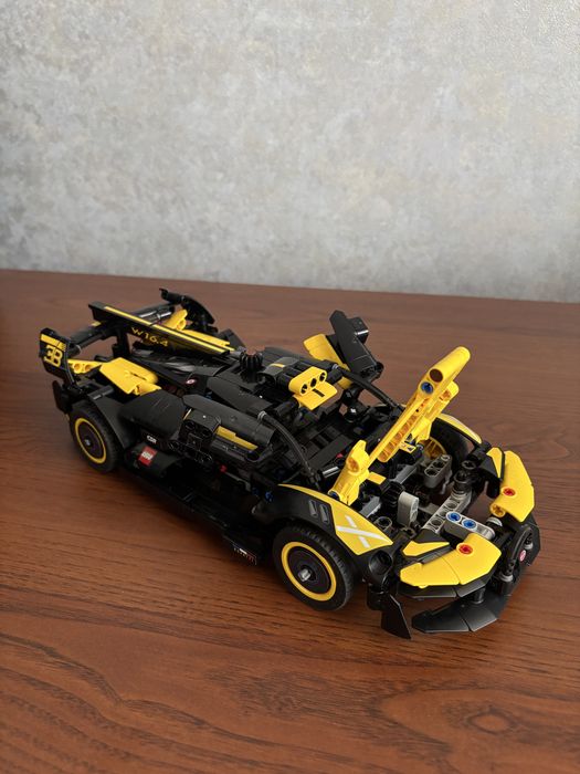 Lego Technic Bugatti 42151