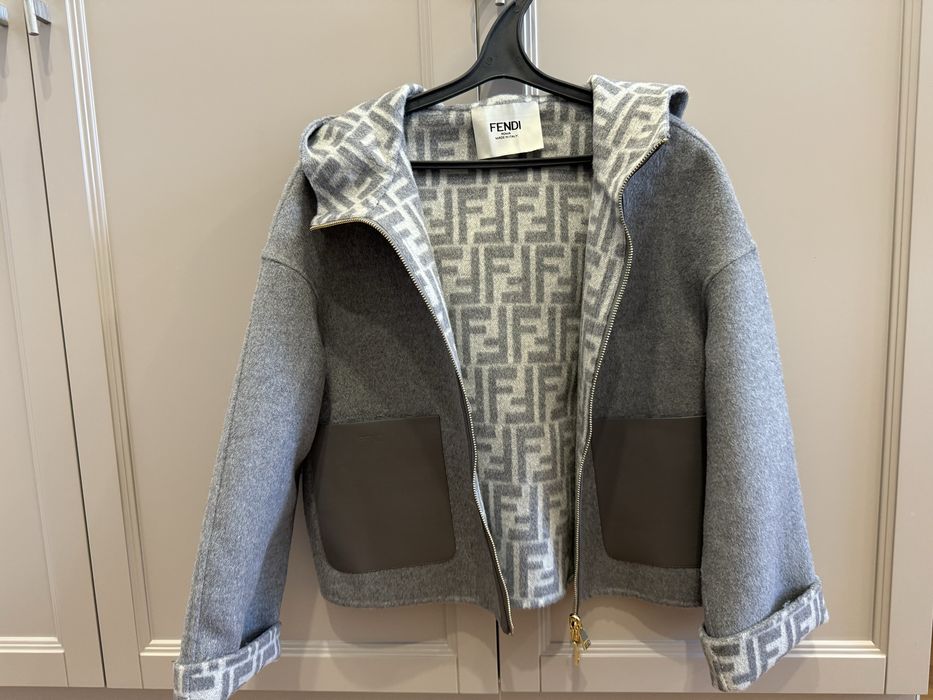 Полупальто Fendi