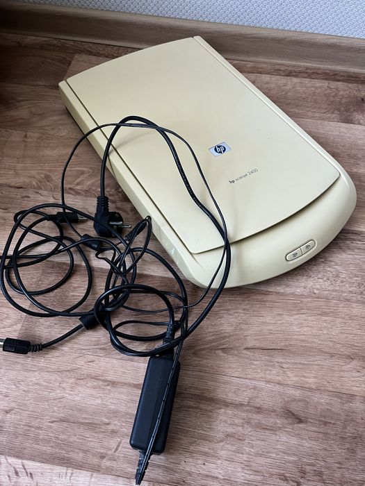 Сканер HP Scanjet 2400