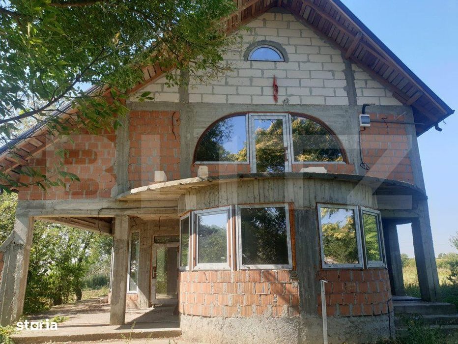 Casa/Vila, 341 mp construiti, teren 1000 mp, Tartasesti