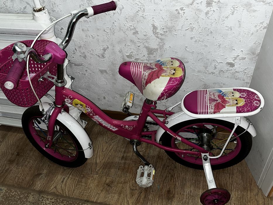 Продам велосипед детский  для девочки до 6лет примерно