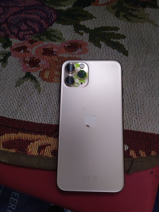 Продам Айфон 11 про