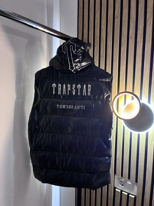 Vestă Trapstar – purtată, cu etichetă, fără accesorii