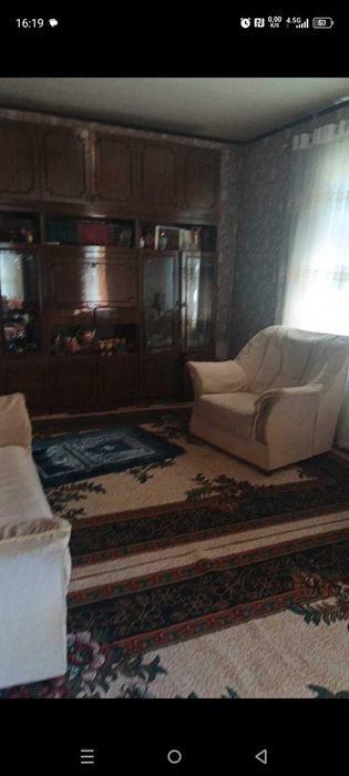 Toshkent viloyati,Bekobod shahar Xovli sotiladi.