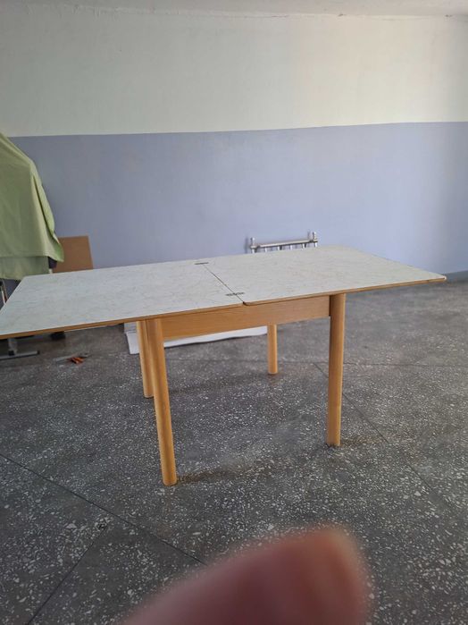 стол обеденный, чешский