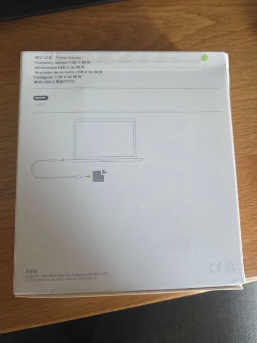 Apple 96W USB-C Power Adapter зарядно