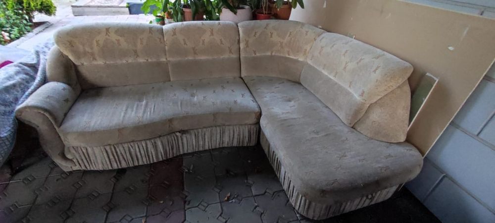 Диван угловой