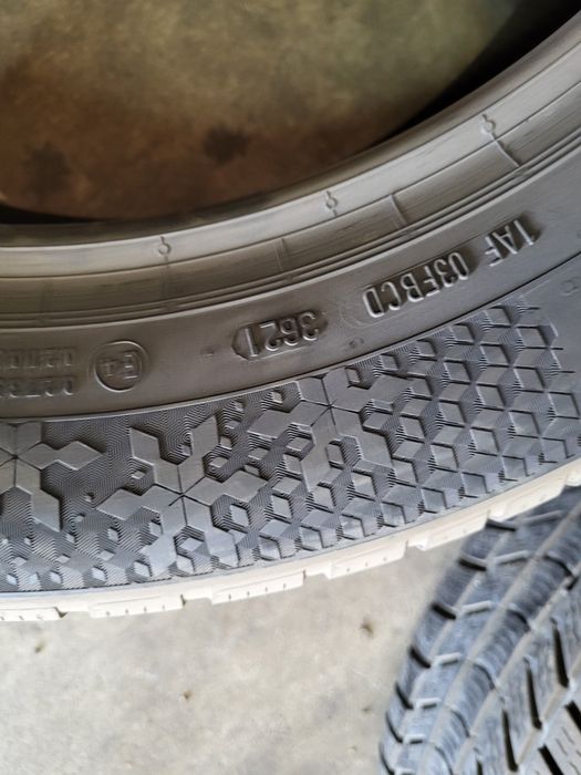 2 anvelope 215 55 R 17 Continental