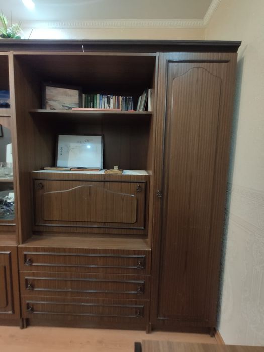 Стенка спальный гарнитур