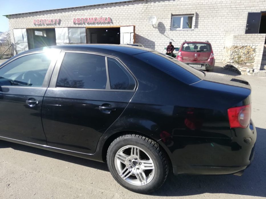 Продам хорошую машину