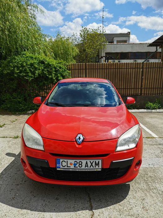 RENAULT MEGANE III / 1.6 16 valve EURO 5 / AN 2010 / 84315 km