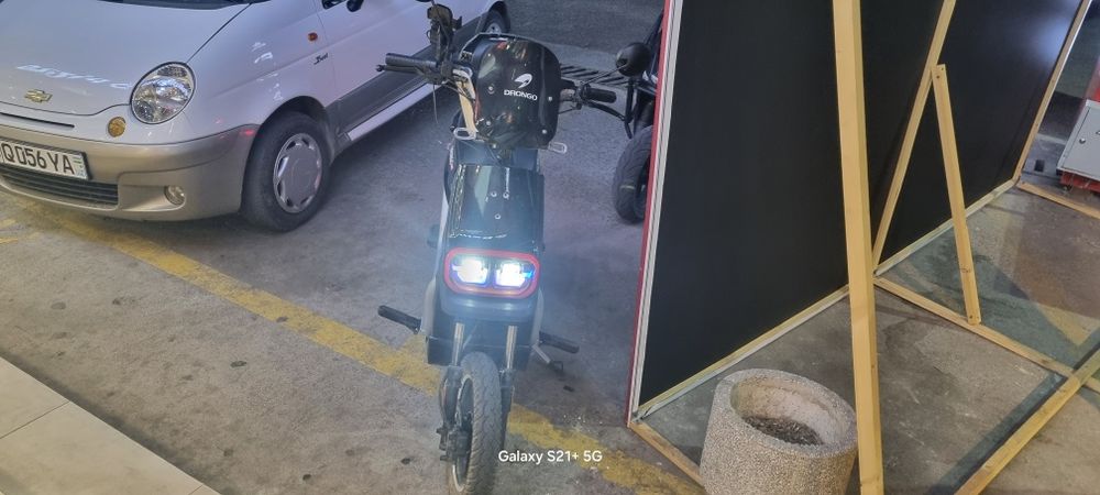 Elektrskutir drongo 72/20XB maxsimal tezligi 35 km/soat