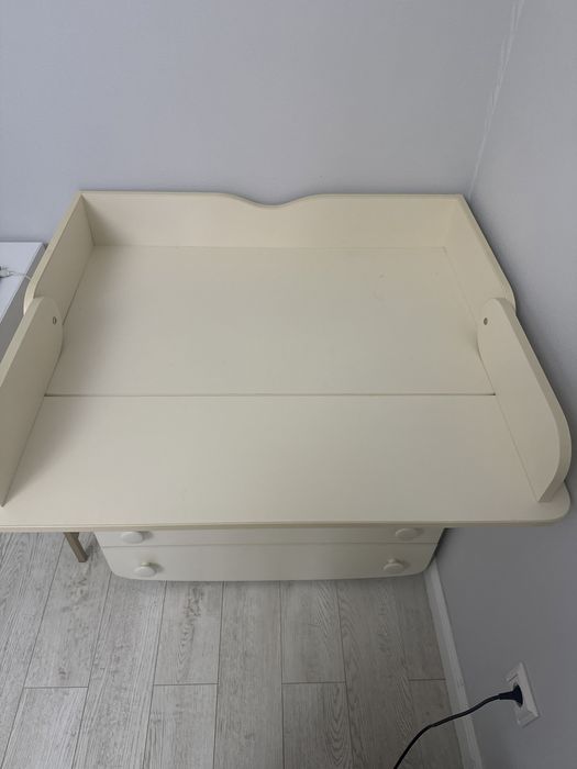 Продам комод и коляску