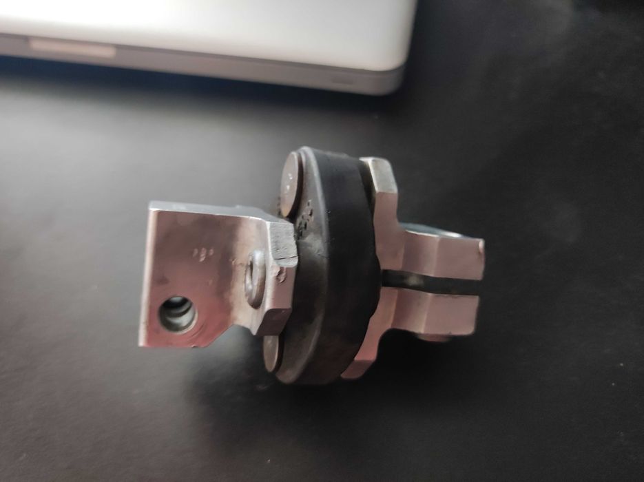 Гумено каре кормилен вал BMW E46 320D