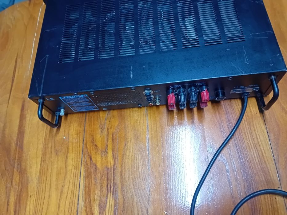 Усилвател  Крайно стъпало и миксер пулт