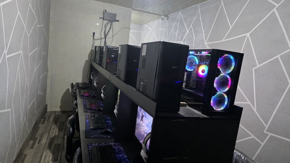 Tayyor Kapyuter kulubda ishlab turagan Kapyuterlar xolti idiyal