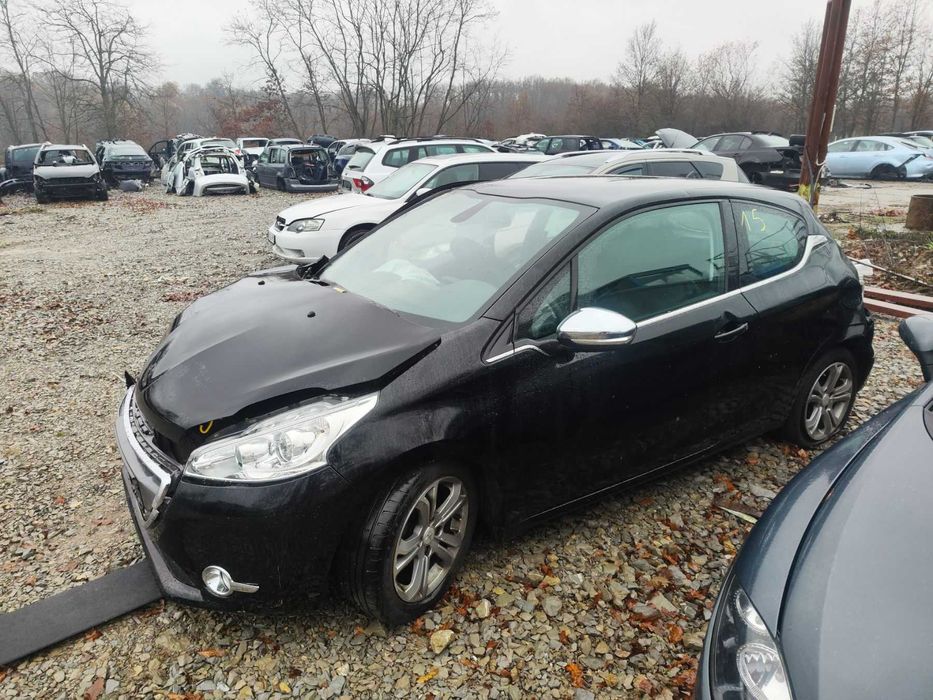 Peugeot 208 на части E-hdi 114кс пежо 208