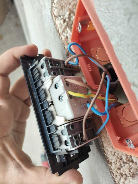 Electrician calificat - english speaker